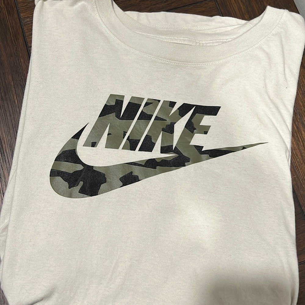 Mens Nike shirt